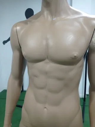 Maniquí hombre cuerpo completo