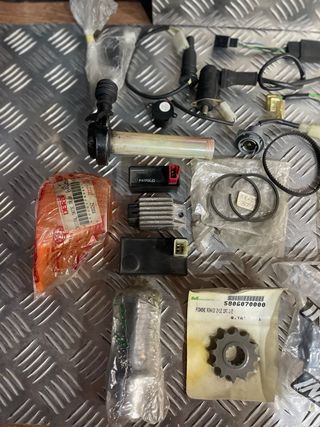Lote recambios moto