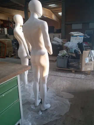 Maniquí de hombre blanco