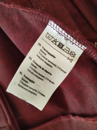 Chándal rojo con cremallera