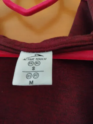 Chándal rojo con cremallera