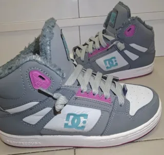 Tenis DC Shoes Grises y Rosas