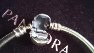 Pulsera Rígida Bola Pandora Plata
