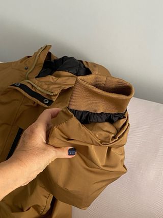 Cazadora térmica marrón como nueva