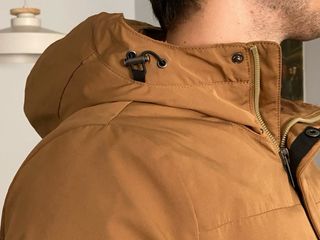 Cazadora térmica marrón como nueva