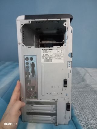 Caja PC Packard Bell