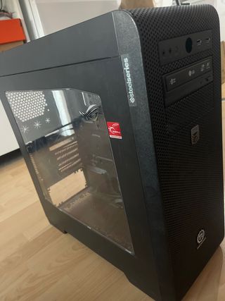 Caja PC Negra Thermaltake