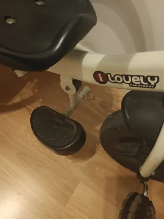 Triciclo infantil con manillar