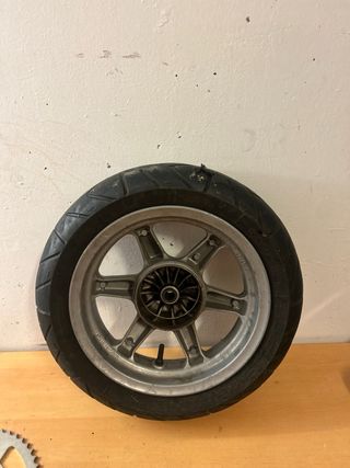 Llanta Trasera Jog Michelin