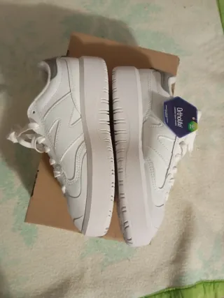 Zapatillas New Balance CT 302 Blancas y Grises