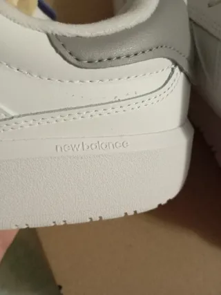 Zapatillas New Balance CT 302 Blancas y Grises