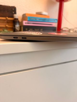 MacBook Pro Touch Bar 13" Retina (2019) - Core i5