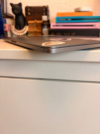 MacBook Pro Touch Bar 13" Retina (2019) - Core i5