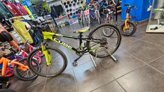 Bicicleta da Montagna Cube per Bambini 8-12 Anni