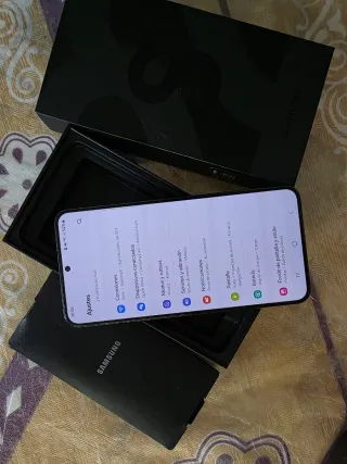 Samsung Galaxy S22+ Plus 5G Nero