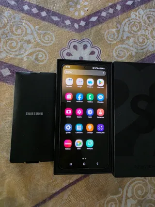 Samsung Galaxy S22+ Plus 5G Nero