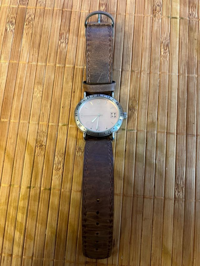 Reloj de cuerda de cuero. Victor Caparros Vintage