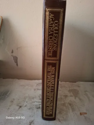 Libro vintage la collezione di Agata Christie