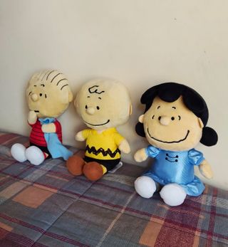 Set 3 peluche Peanuts: Charlie Brown, Linus, Lucy