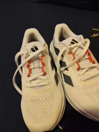 Zapatillas Adidas Blancas y Naranja