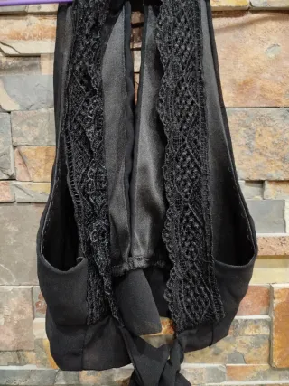 Top fiesta negro,encaje muy festivo y femenino