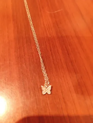 Cadena plata con colgante mariposa