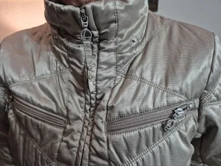 Chaqueta mujer ,marca Noruega Luhta invierno dorad