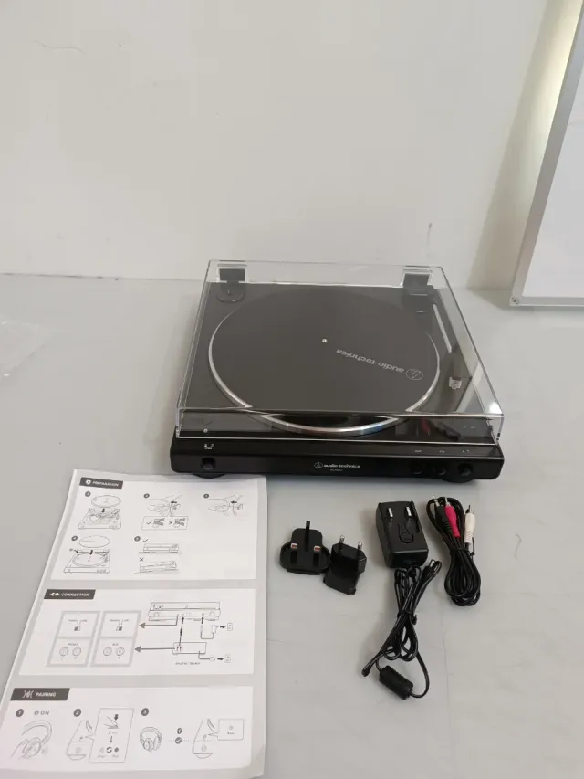 Tocadiscos Audio-Technica LP60XBT W16Y4140