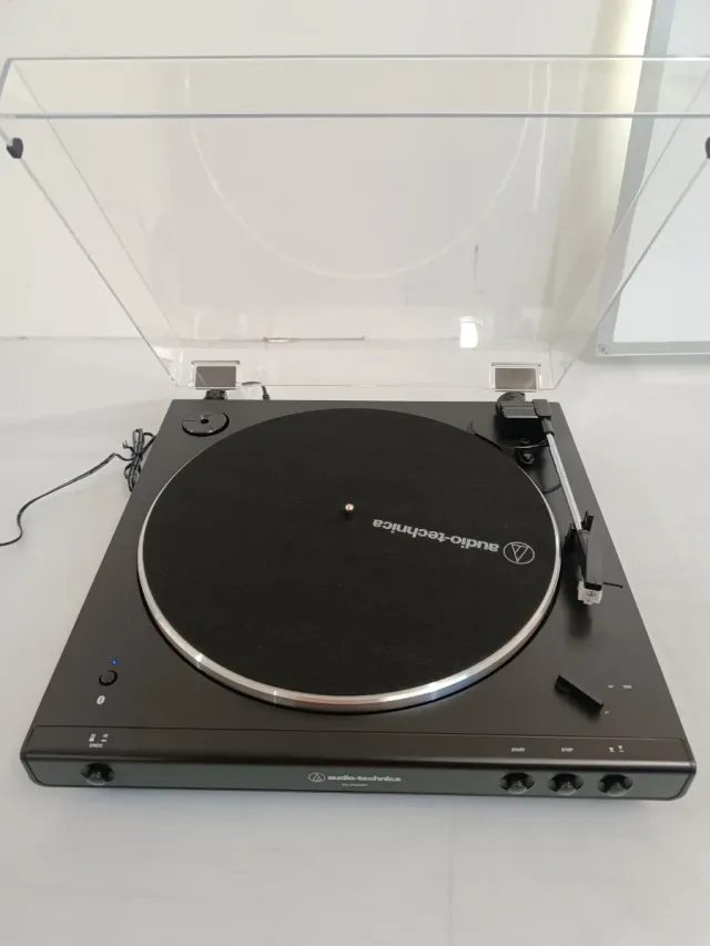 Tocadiscos Audio-Technica LP60XBT W16Y4140
