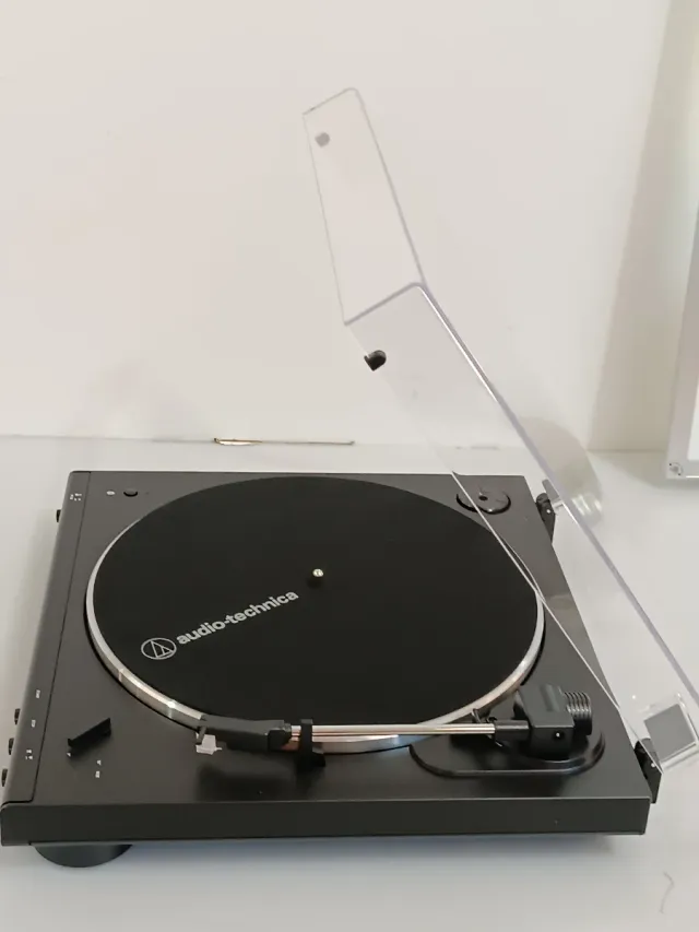 Tocadiscos Audio-Technica LP60XBT W16Y4140