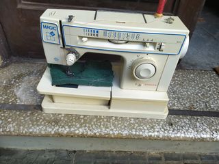 Máquina de coser Singer vintage B234