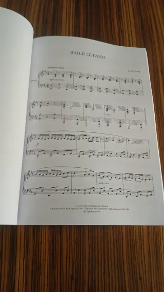 Libro Lola Vitoria. Música para piano