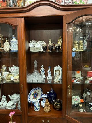 Vitrina 3 puertas madera y cristal