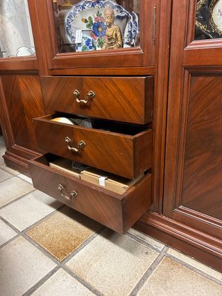 Vitrina 3 puertas madera y cristal