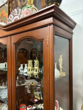 Vitrina 3 puertas madera y cristal
