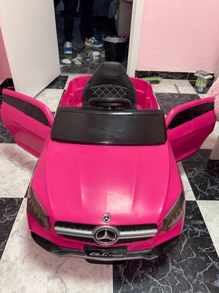 Coche eléctrico infantil rosa Mercedes