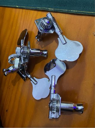 Clavijas para Bajo ( Fender )