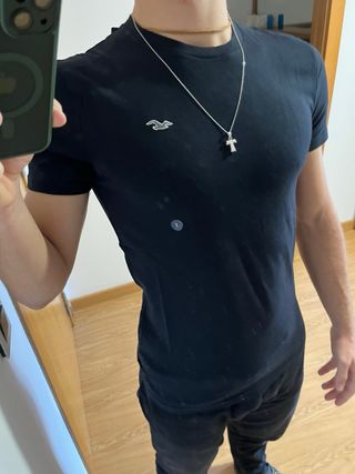 Camiseta Hollister Negra