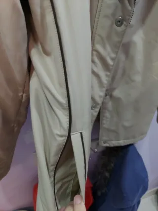 Chaqueta impermeable RENATTO beige talla 44