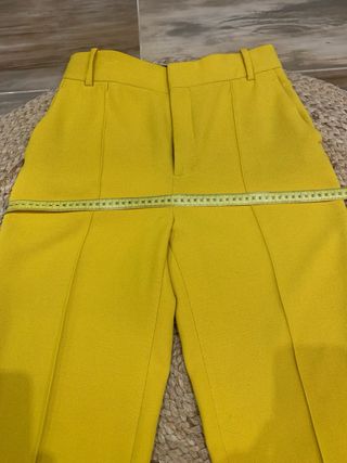 Pantalón vestir amarillo flare