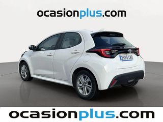 Toyota Yaris 120H Active Tech 85 kW (116 CV)