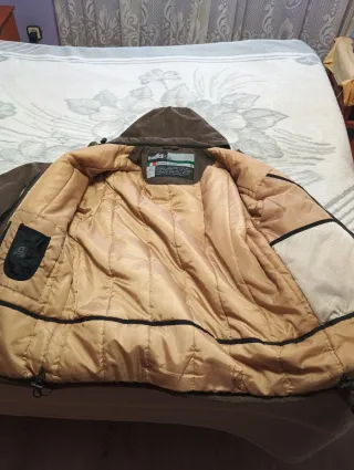 Cazadora de hombre marrón con rayas