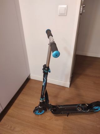 Patinete Scooter Junior Azul y Negro