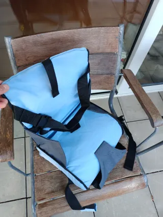 Asiento elevador para silla infantil