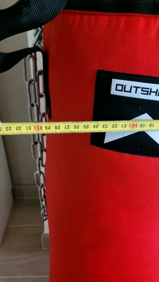 Saco de boxeo Outshock color rojo