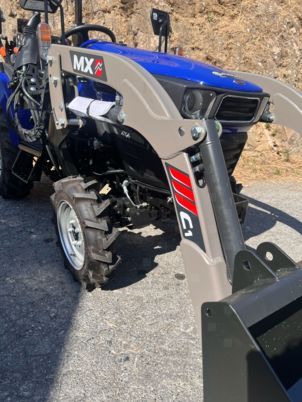 TRACTOR NUEVO 30CV MITSUBISHI + PALA por 11.900 €