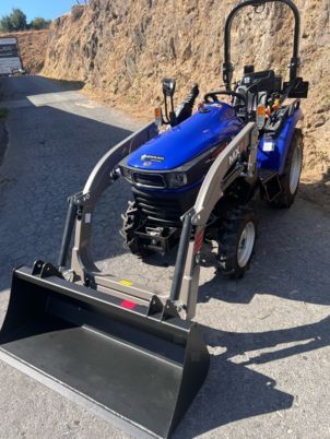 TRACTOR NUEVO 30CV MITSUBISHI + PALA por 11.900 €