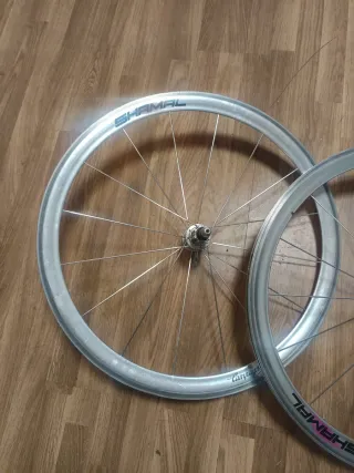 Ruedas Campagnolo Shamal cubierta