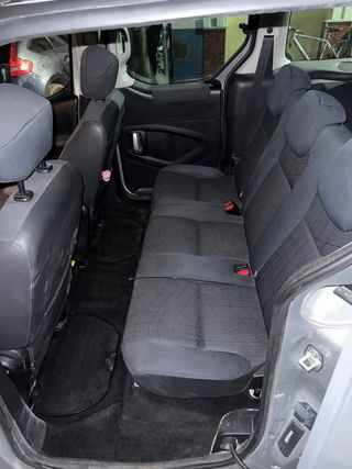 Peugeot Partner 2012