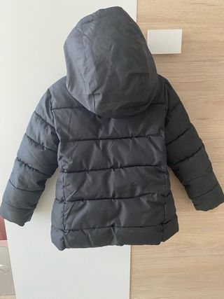 Abrigo acolchado niña negro Mango T. 6